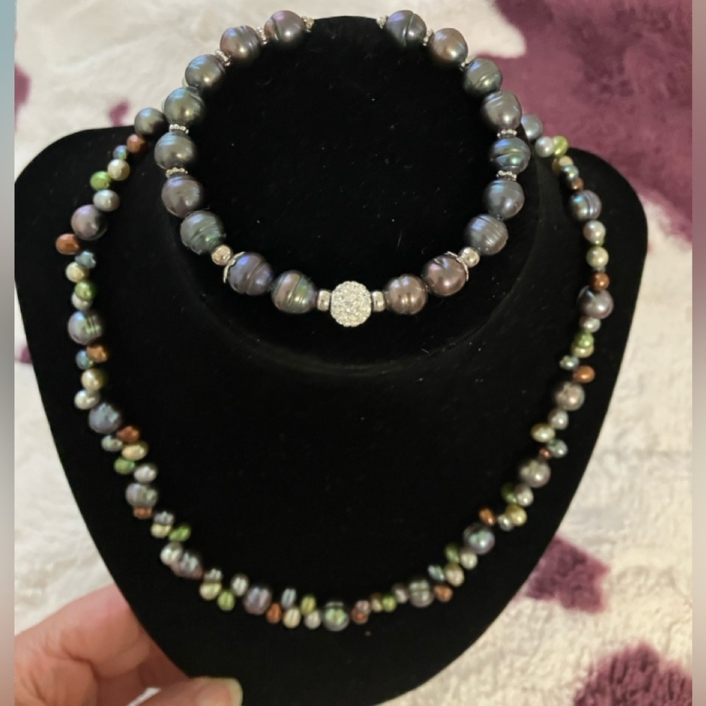 Hanora pearl set necklace and bracelet